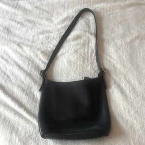 Vintage coach legacy crossbody bag with zipper